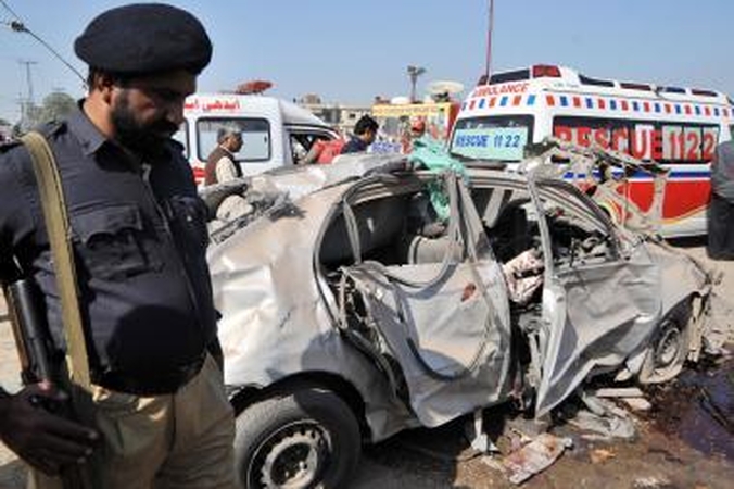 Pakistane per užminuoto automobilio sprogimą žuvo 11 žmonių