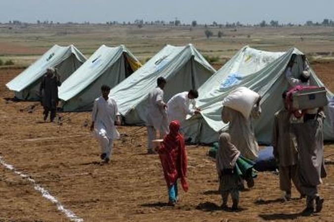 Pakistano kariuomenė puola talibų stovyklas