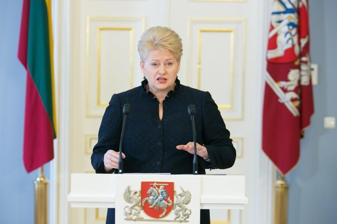 Partijų kandidatai į prezidentus: kas mes pirštinę D.Grybauskaitei?