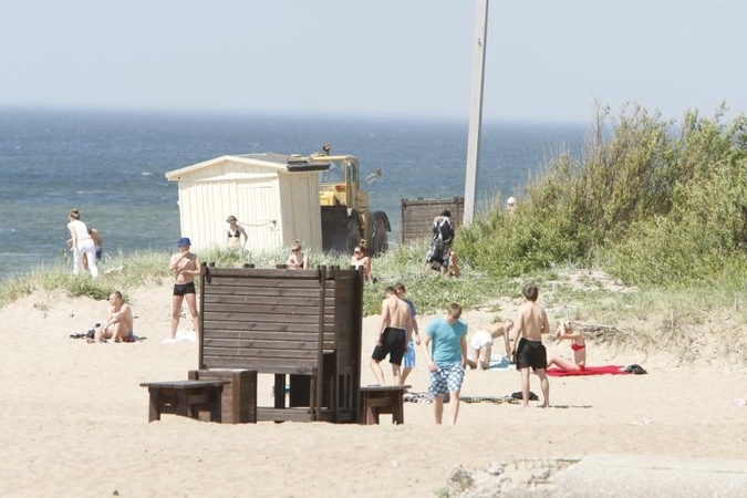 Garsiakalbiams prie jūros reikia naujų stulpų