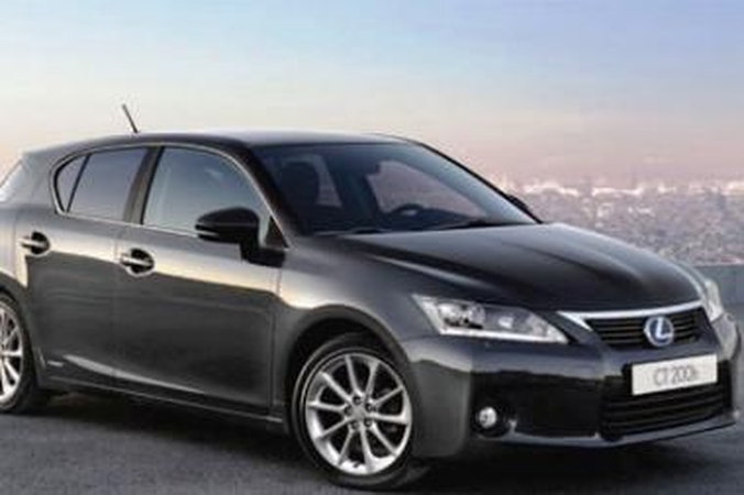 Pirmasis važiavimas su "Lexus CT 200h"