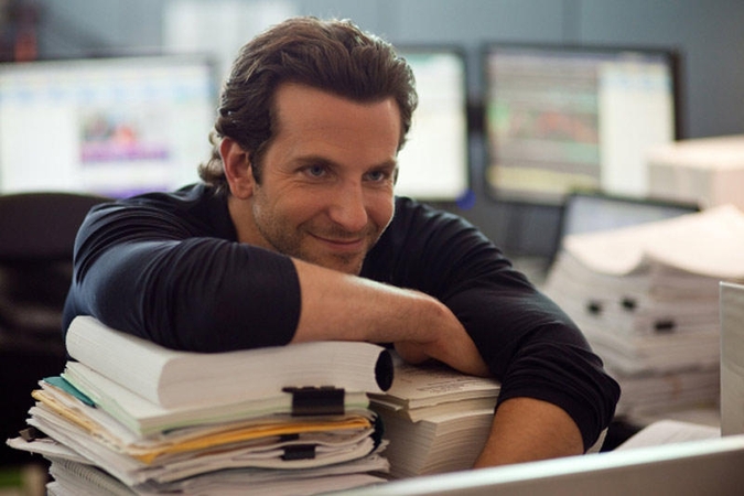 Bradley Cooperis dvejinasi Lietuvos kino ekranuose