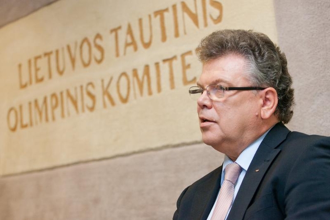 A.Poviliūnas taip pat prašo paaiškinti A.Skujytės atvejį