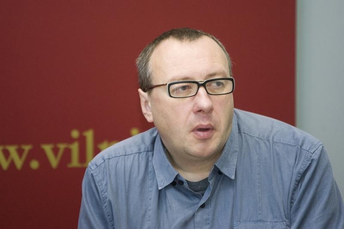 Visko visur daugėja.         Džiaukimės!
