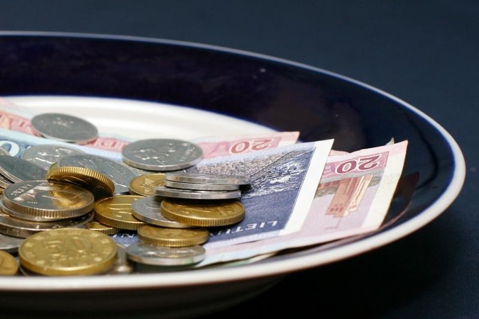 Prekybininkai nepatenkinti bankų įkainiais