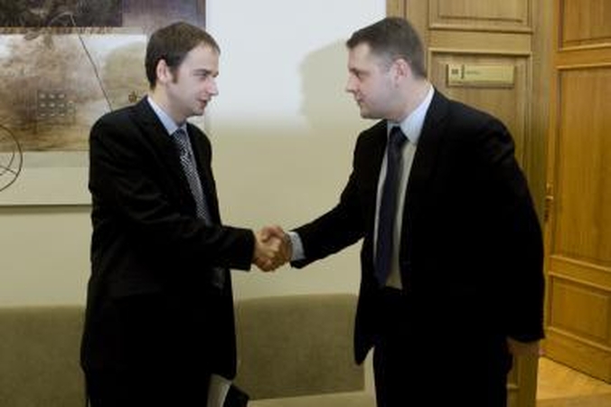 „flyLAL“ klientai prašys valstybės pinigų