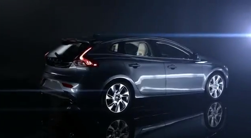„Volvo V40" paskelbė saugiausiu automobiliu