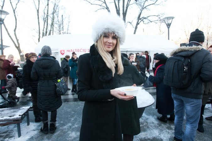 K. Ivanova gerų darbų daryti išsiruošė itin šiltai apsitaisiusi