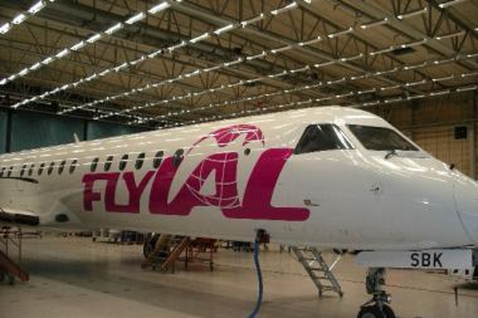 "ŽIA valda" lieka atsakinga už dalį "flyLAL-Lithuanian Airlines" skolų