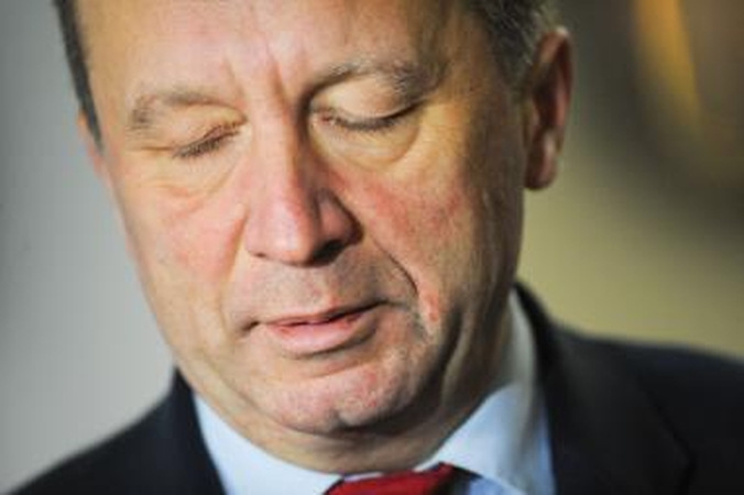 Premjeras neskuba vertinti iš privačios bendrovės brangius telefonus gavusių valdininkų elgesio