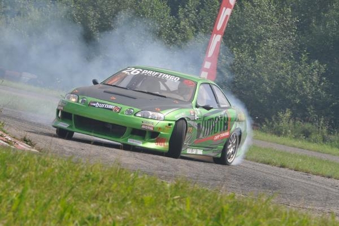 „Driftingo čempionatas“: savaitgalį Šiauliai skendo dūmuose
