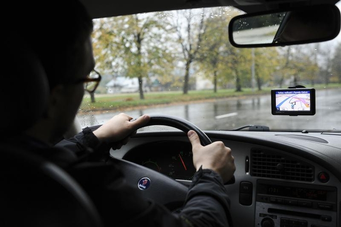 Draudimo įmonės didins draudimo kainą vairuotojams?