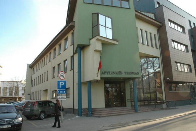 Nusikaltėlis posėdžio metu išplūdo Klaipėdos teisėją