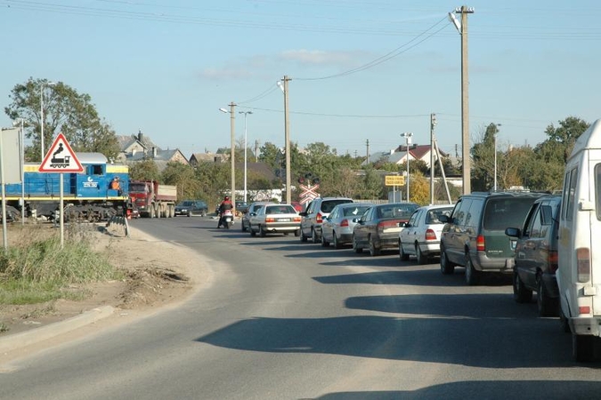 Rimkų pervaža vėl bando vairuotojų kantrybę
