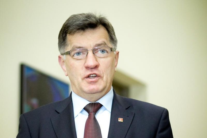 Premjeras: tarp svarbiausių Vyriausybės darbų - padidinta MMA