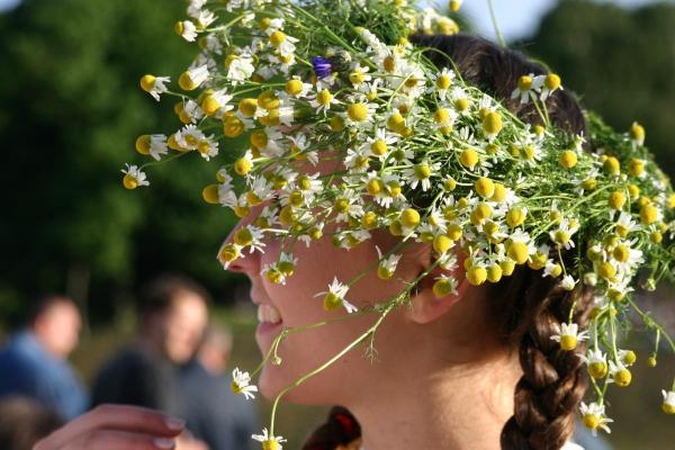 „Žolynų turguje“ – būrėjos, žolininkės, tautodailės meistrai, pirtis