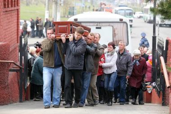 Rusijos anglių šachtoje žuvo 52 angliakasiai, dar 38 likimas nežinomas