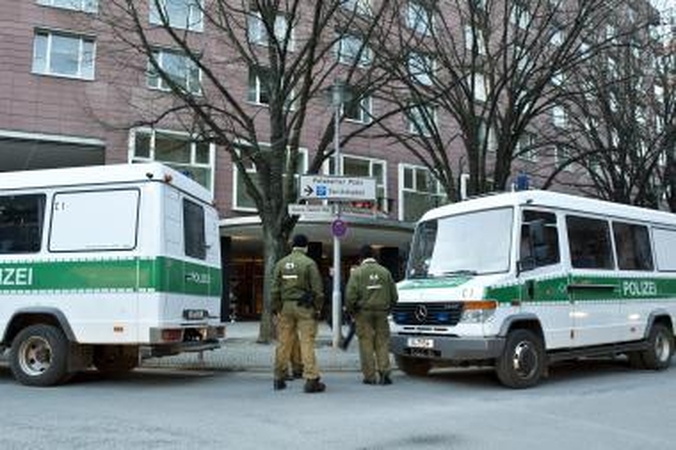 Pokerio turnyro apiplėšimas: pasidavė vienas įtariamasis