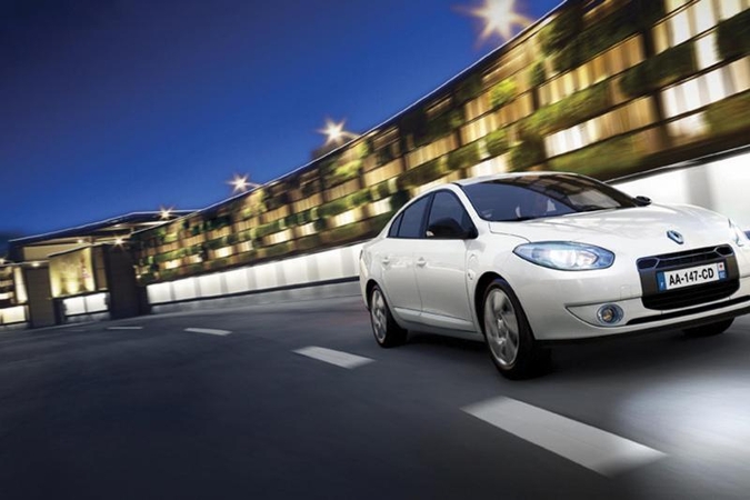 „Renault“ planuoja atleisti 7,5 tūkst. darbuotojų Prancūzijoje