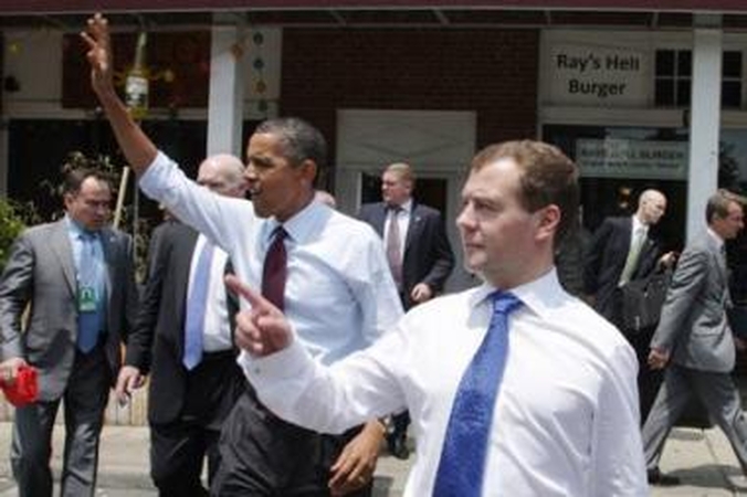 Rusijos prezidentas D. Medvedevas giria B. Obamą dėl START sutarties