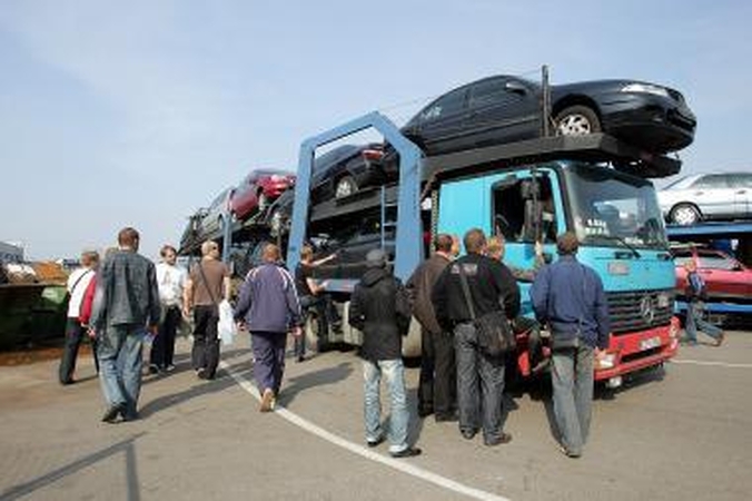 Gegužę įregistruota trečdaliu daugiau automobilių