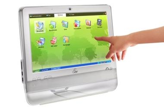 Lietuvoje – trys nauji „Asus Eee“ kompiuteriai