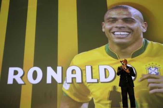 Ronaldo kabina bucus ant vinies (atnaujinta)