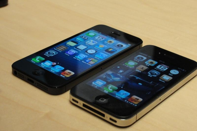 „Sony“ kurs konkurentą „Galaxy S III“ ir „iPhone 5“