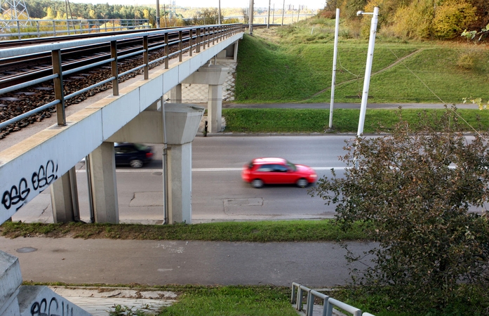 Žuvo nuo viaduko Kaune nušokęs senukas