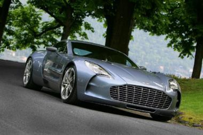 „Aston Martin One-77“ - gražiausias pasaulyje