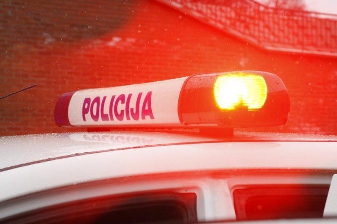 Policija ieško klientus apgavusio vairuotojo 