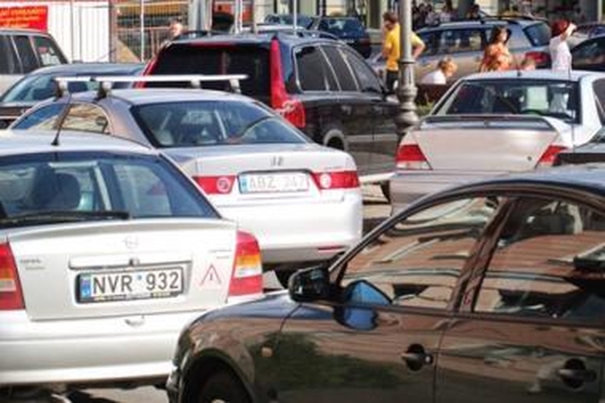 Nenaujų automobilių viliotinis