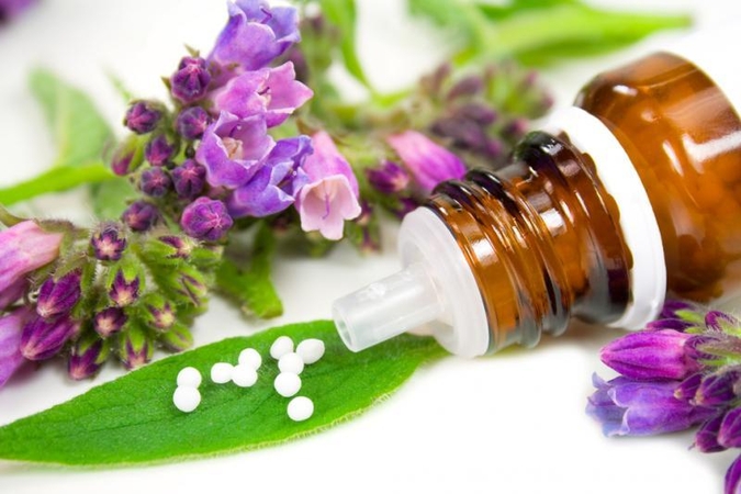 Buvęs homeopatas kritikuoja D.Britanijos sveikatos apsaugos sistemą