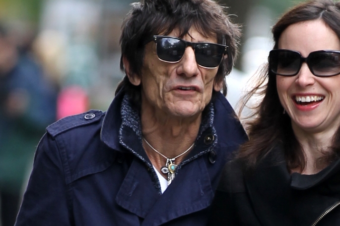 „Rolling Stones" rokeris R. Woodas susižadėjo