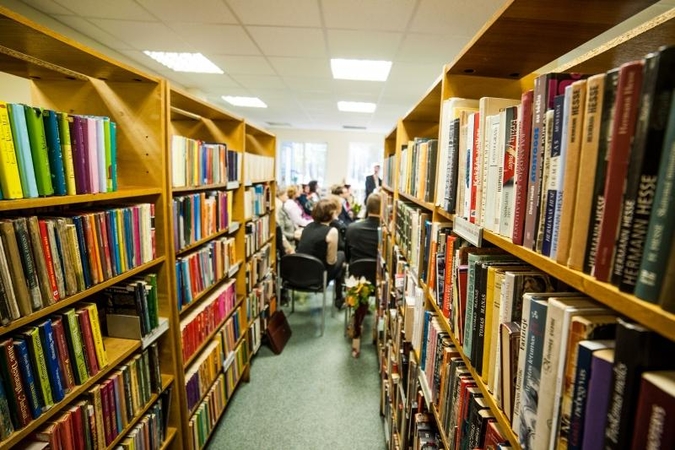 Į naują biblioteką Panemunėje – su senais baldais 