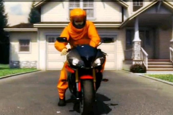 Nuo šiol saugos pagalvę turės ir motociklininkai?