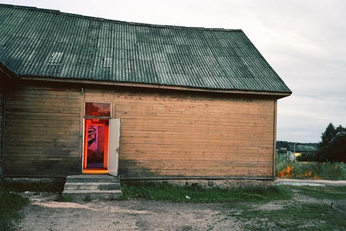 Šokiai Lietuvos kaimo naktiniuose klubuose šokiravo britus (foto)  