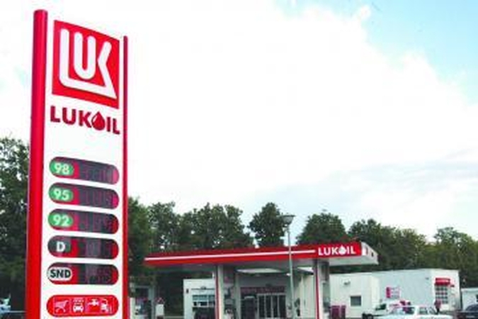 "Lukoil Baltija" siūlys benziną su 15 proc. bioetanolio 