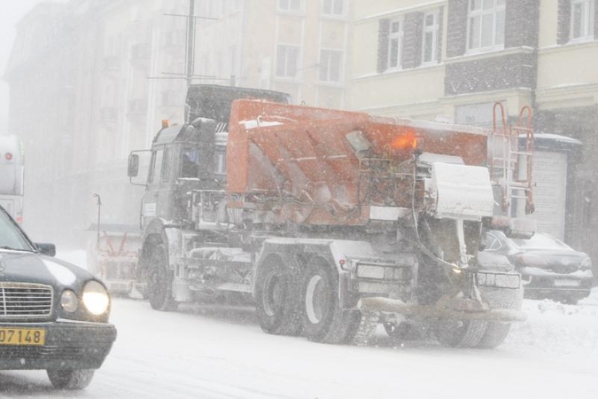 Vakarų Lietuvoje eismo sąlygas apsunkina pūga 