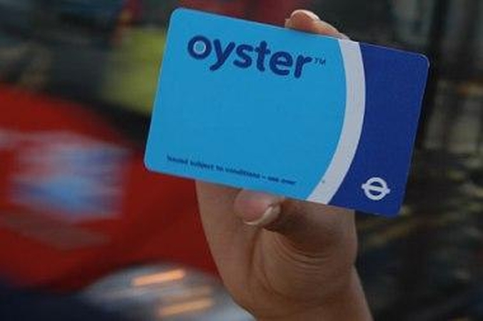 Didžioji Britanija siekia įvesti universalią transporto kortelę
