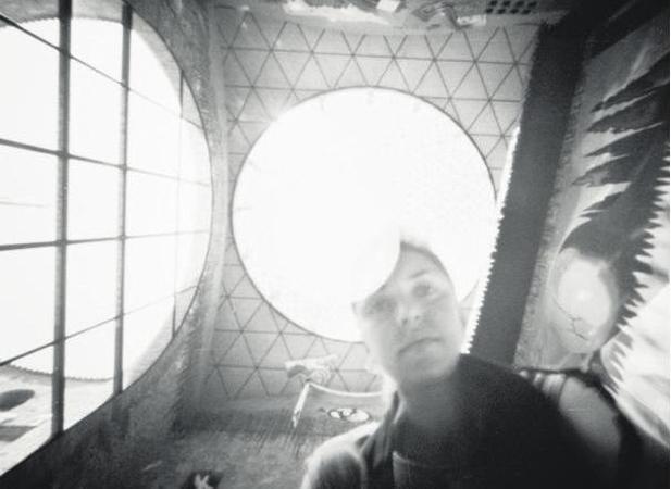„KITI“ atiduos duoklę analoginei fotografijai