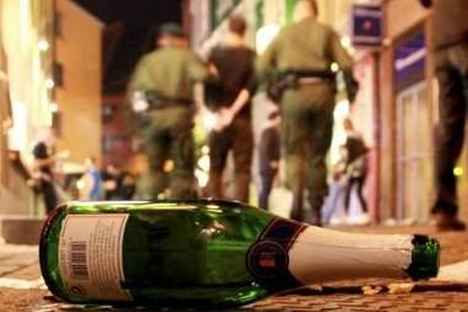Vokietijos teismas panaikino draudimą gerti viešose vietose