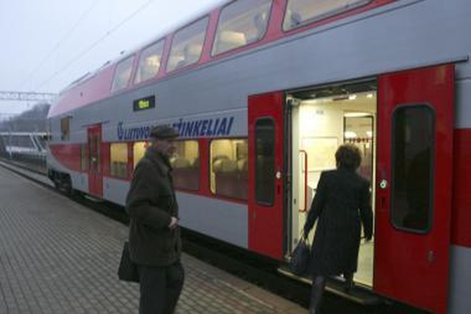 Elektriniams traukiniams Lietuvoje – 35 metai