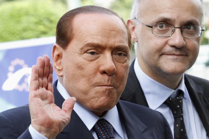 S.Began teigia pastojusi nuo Berlusconi, bet patyrusi persileidimą