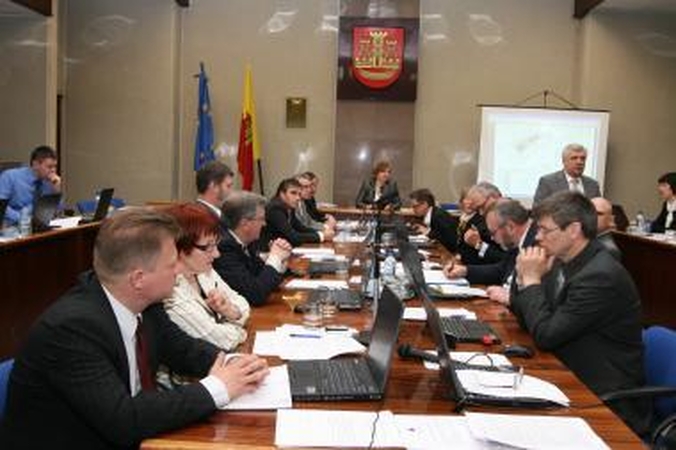 Klaipėdos politikams nepagrįstai išmokėta 56,5 tūkst. litų 