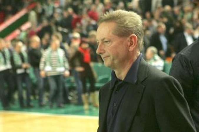 Krepšinio laukia futbolo likimas