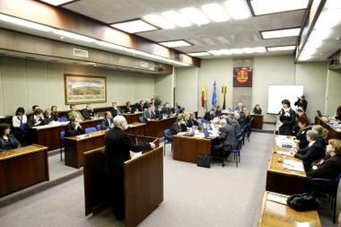 Klaipėdos politikams neleista švaistytis mokesčių mokėtojų pinigais 