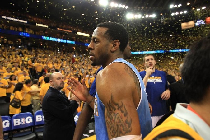 NBA mozaika: žaidėjų antrosios pusės, draugai ir vasaris linksmybės