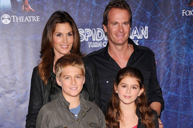 Dešimtmetė Cindy Crawford duktė debiutavo kaip modelis (foto)
