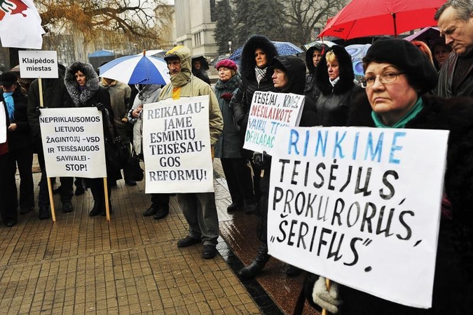 „Drąsiaus kelio“ suburtame mitinge liejosi kaltinimai
